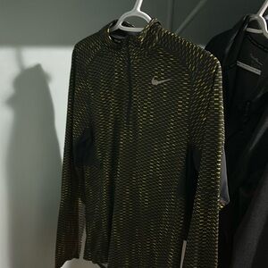 Nike Running Dry fit running pullover with half zip Small